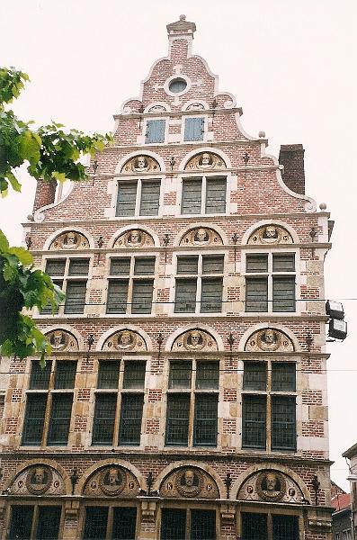 Gand, Maison des Têtes Couronnées