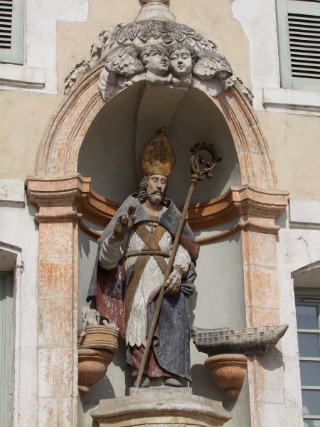 Auxerre, Place Saint-Nicolas