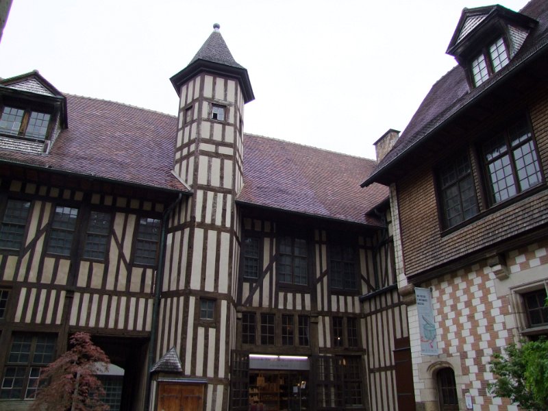 Troyes