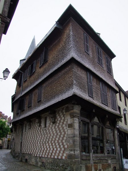 Troyes