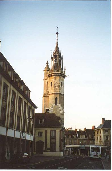 Evreux, Place de Gaulle: Tour de l'Horloge (15e)