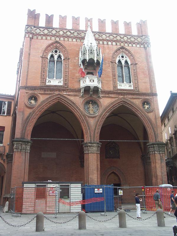 Bologna, Loggia della Mercanzia