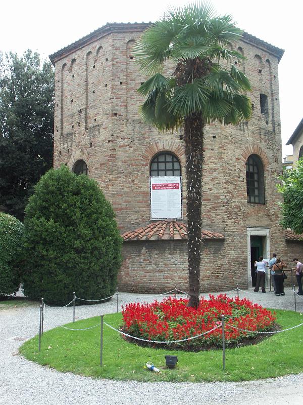Ravenna, Battistero Neoniano