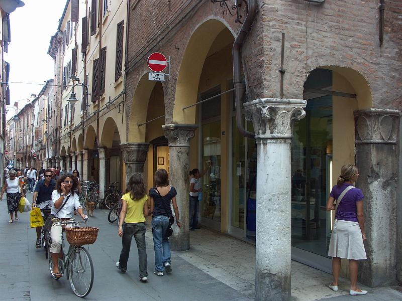 Ferrare, Via San Romano ?