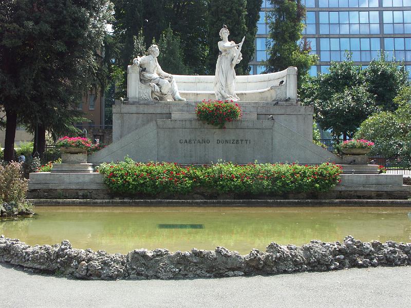 Bergamo, Piazza Matteotti