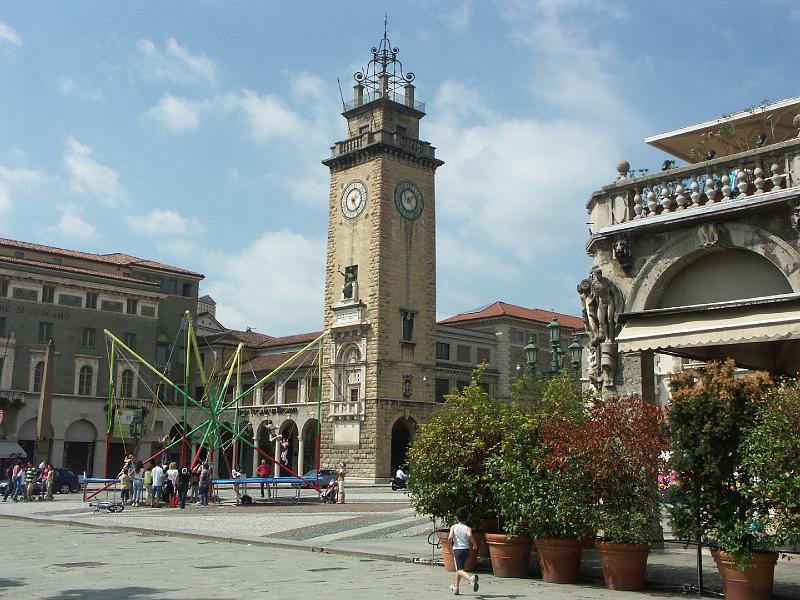 Bergamo, Piazza Matteotti