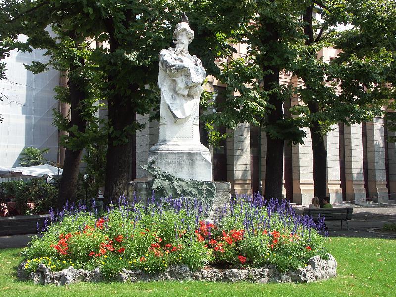 Bergamo, Piazza Matteotti