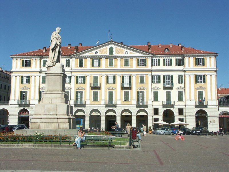 Cuneo, Piazza Galimberti