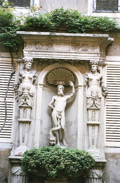 Nancy, Fontaine de la cour de l'Hôtel du marquis de Ville