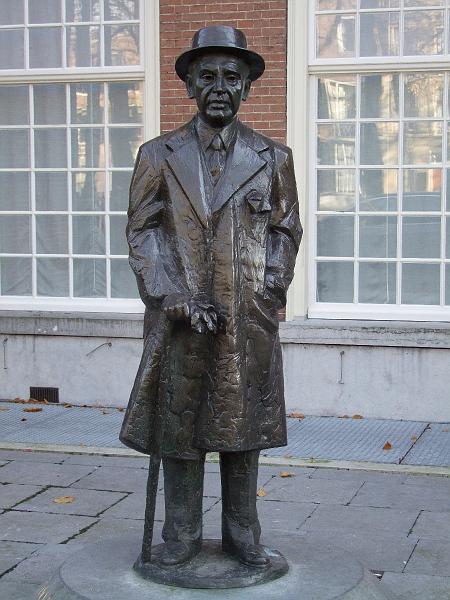 La Haye, Lange Voorhout, Louis Couperus