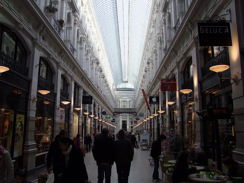 La Haye, De Passage