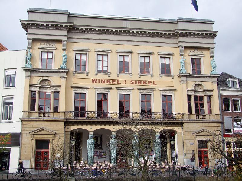 Utrecht, Oudegracht, Winkel van Sinkel