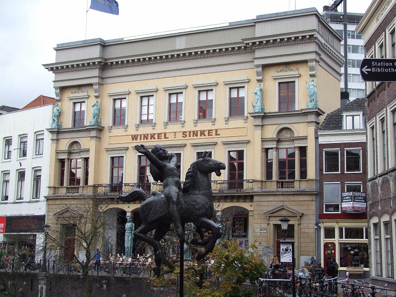 Utrecht, Oudegracht, Winkel van Sinkel