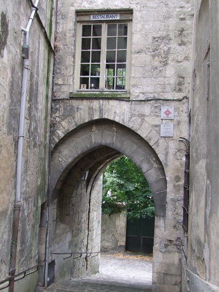 Laon