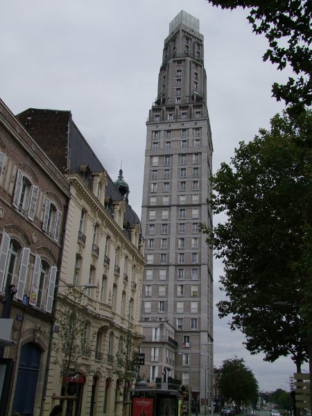 Amiens, Tour Perret