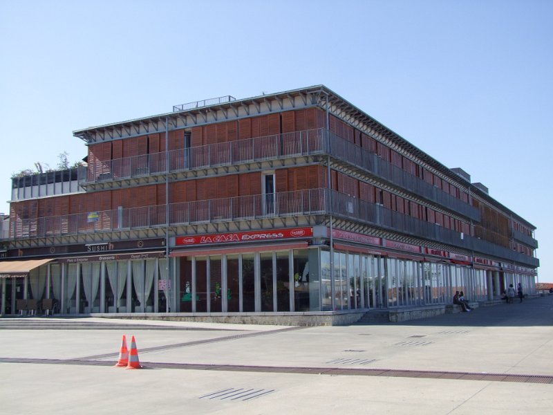 Angoulême, Place du Champ-de-Mars