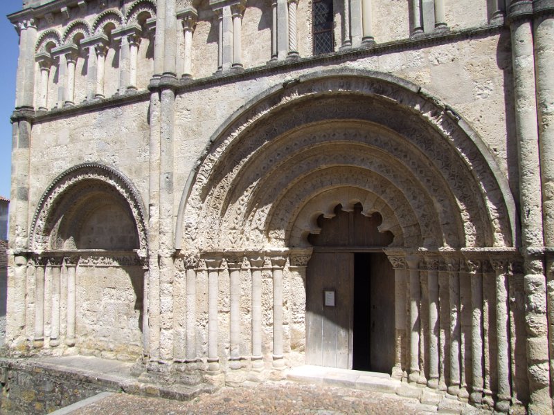 Aubeterre-sur-Dronne, Eglise Saint-Jacques