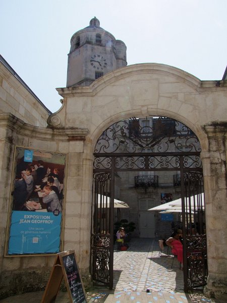 Saintes, Ancien échevinage