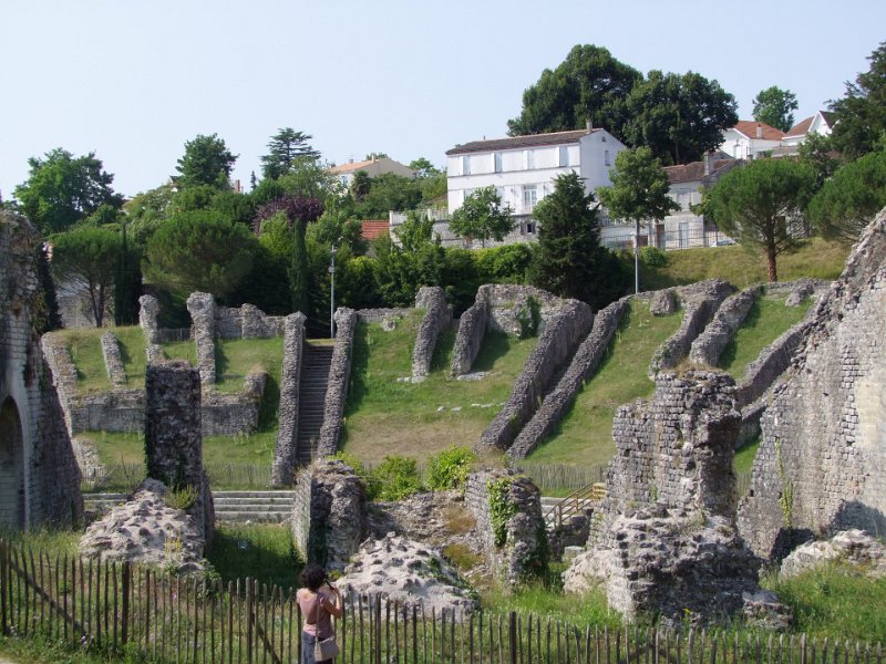 Saintes, Amphithéâtre gallo-romain