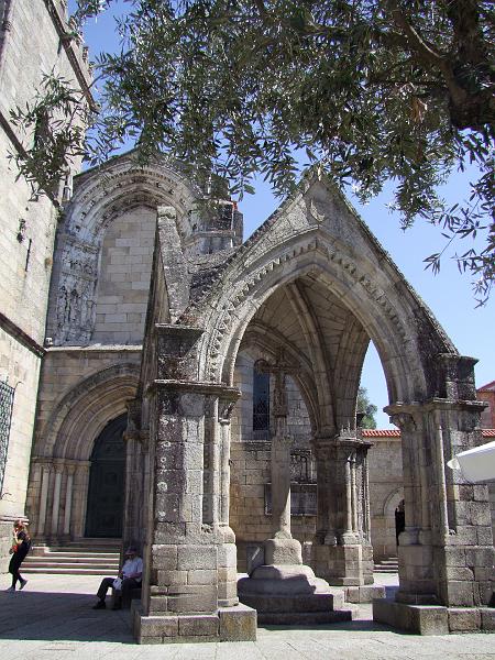 Guimarães, Convento da Nossa Senhora da Oliveira