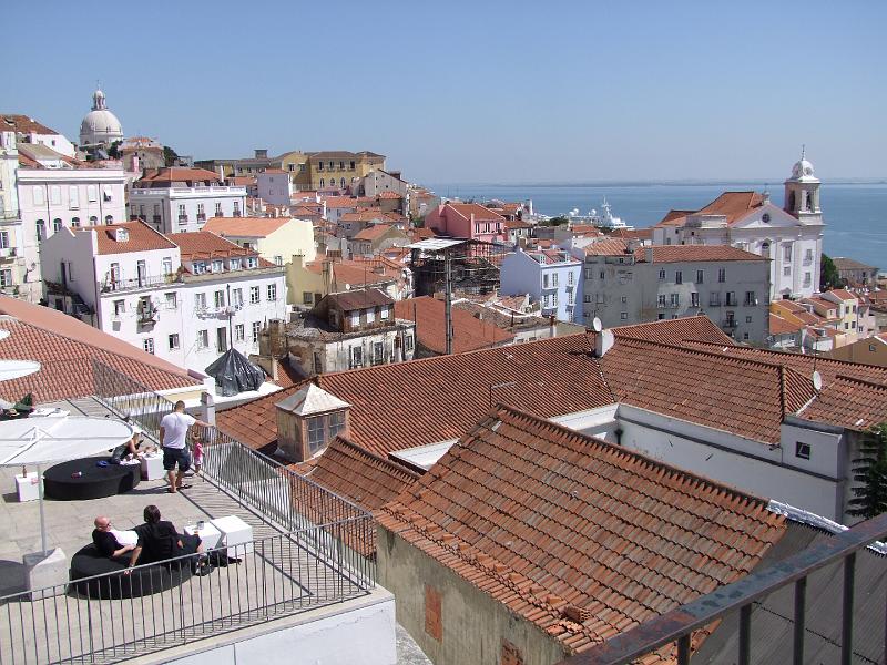 Lisbonne, vue du Largo das Portas do Sol