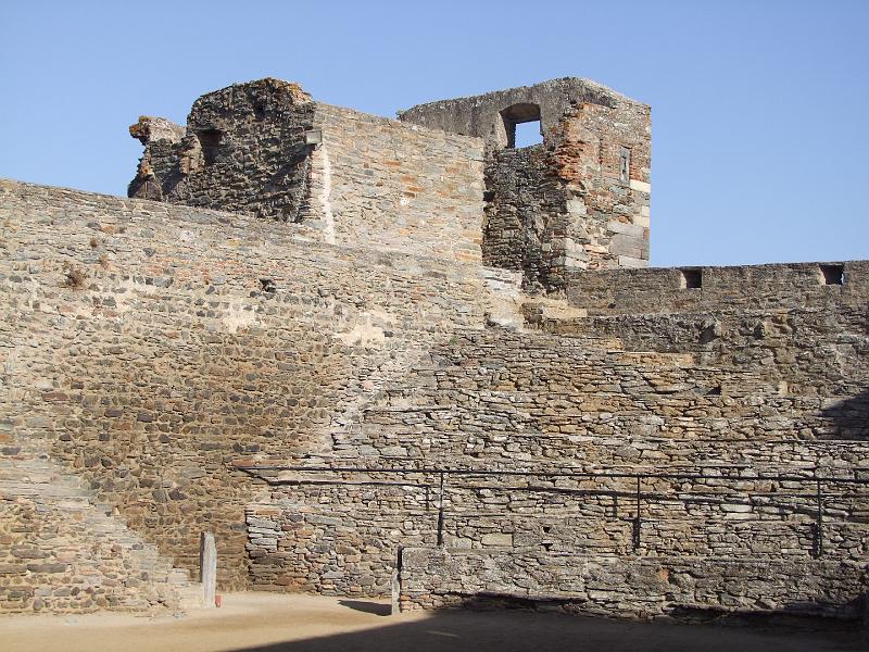 Monsaraz, Castelo
