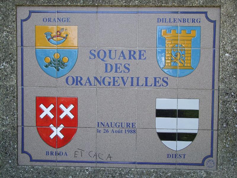 Orange, Square des Orangevilles