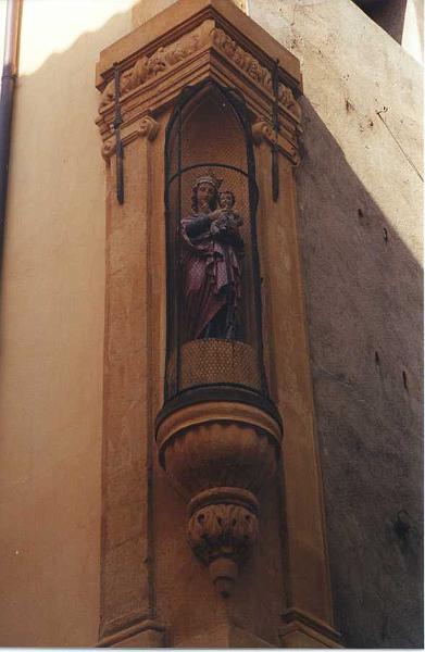 Aix-en-Provence, Vierge d'angle Rue Mignet 