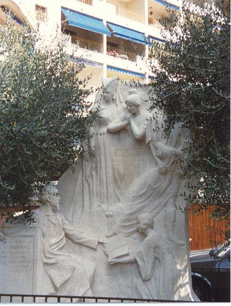 Cannes, Square Frédéric Mistral