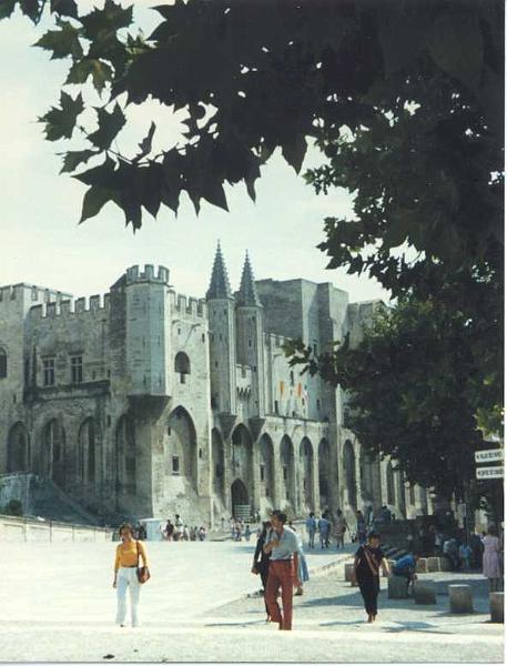 Avignon, Palais des papes (14e)