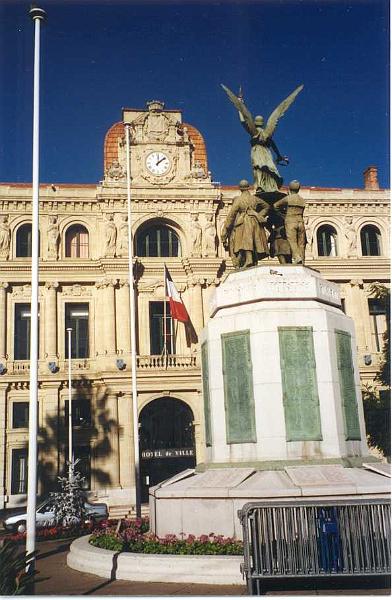Cannes, Hotel de Ville (sur le Port)