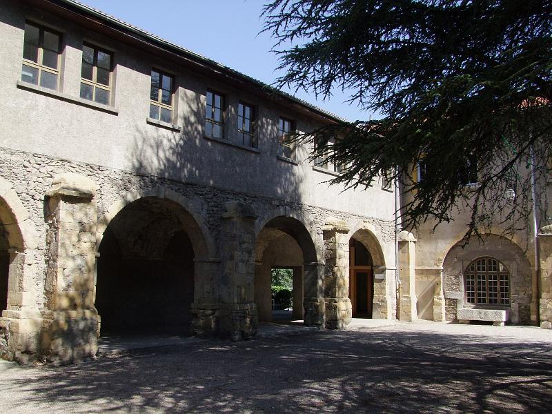 Sainte-Colombe, Ecole secondaire Saint-Maurice (Institution Robin)