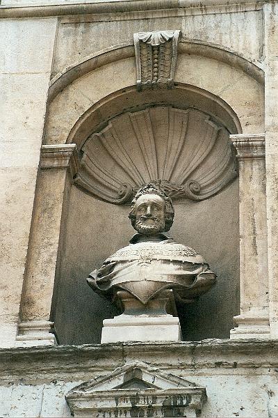 Lyon, Maison Henri IV