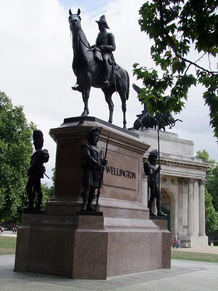 London, Wellington Monument