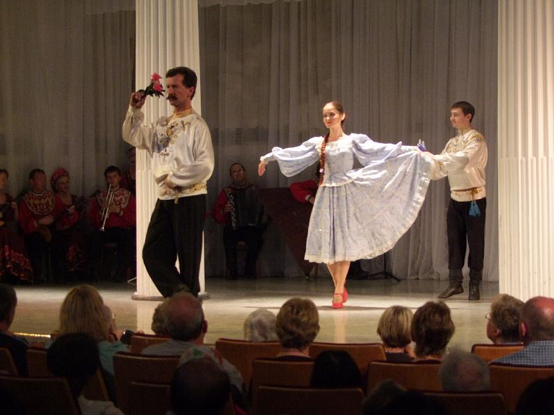 Saint-Pétersbourg, Spectacle folklorique