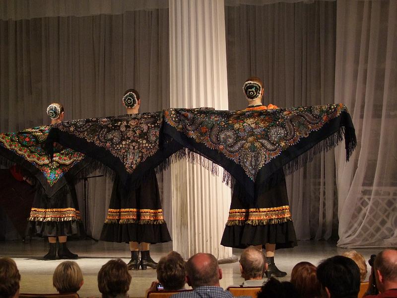 Saint-Pétersbourg, Spectacle folklorique