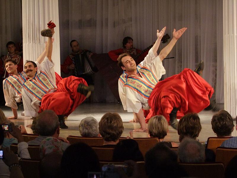 Saint-Pétersbourg, Spectacle folklorique